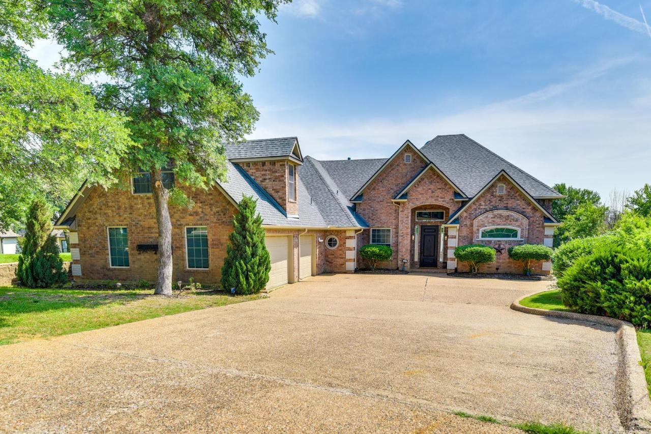 Lakefront Little Elm Home With Private Pool! Exterior photo